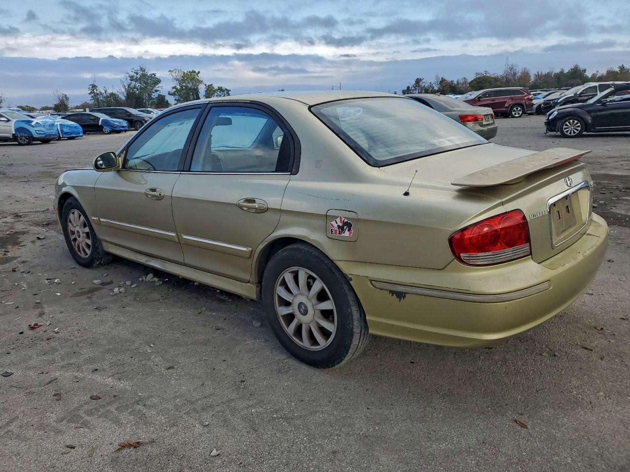 2002 HYUNDAI SONATA GLS photo 2