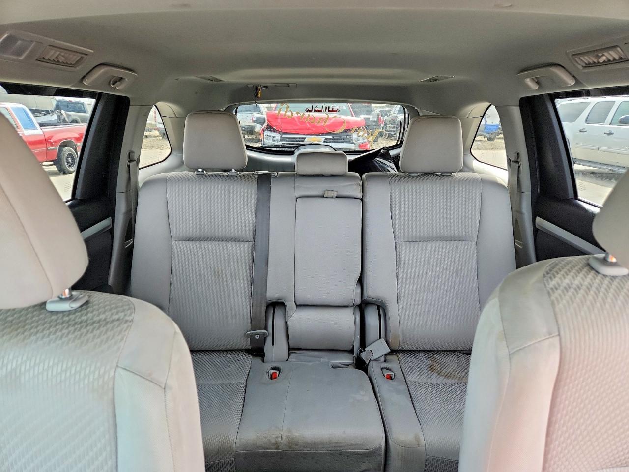 2018 TOYOTA HIGHLANDER LE photo 19