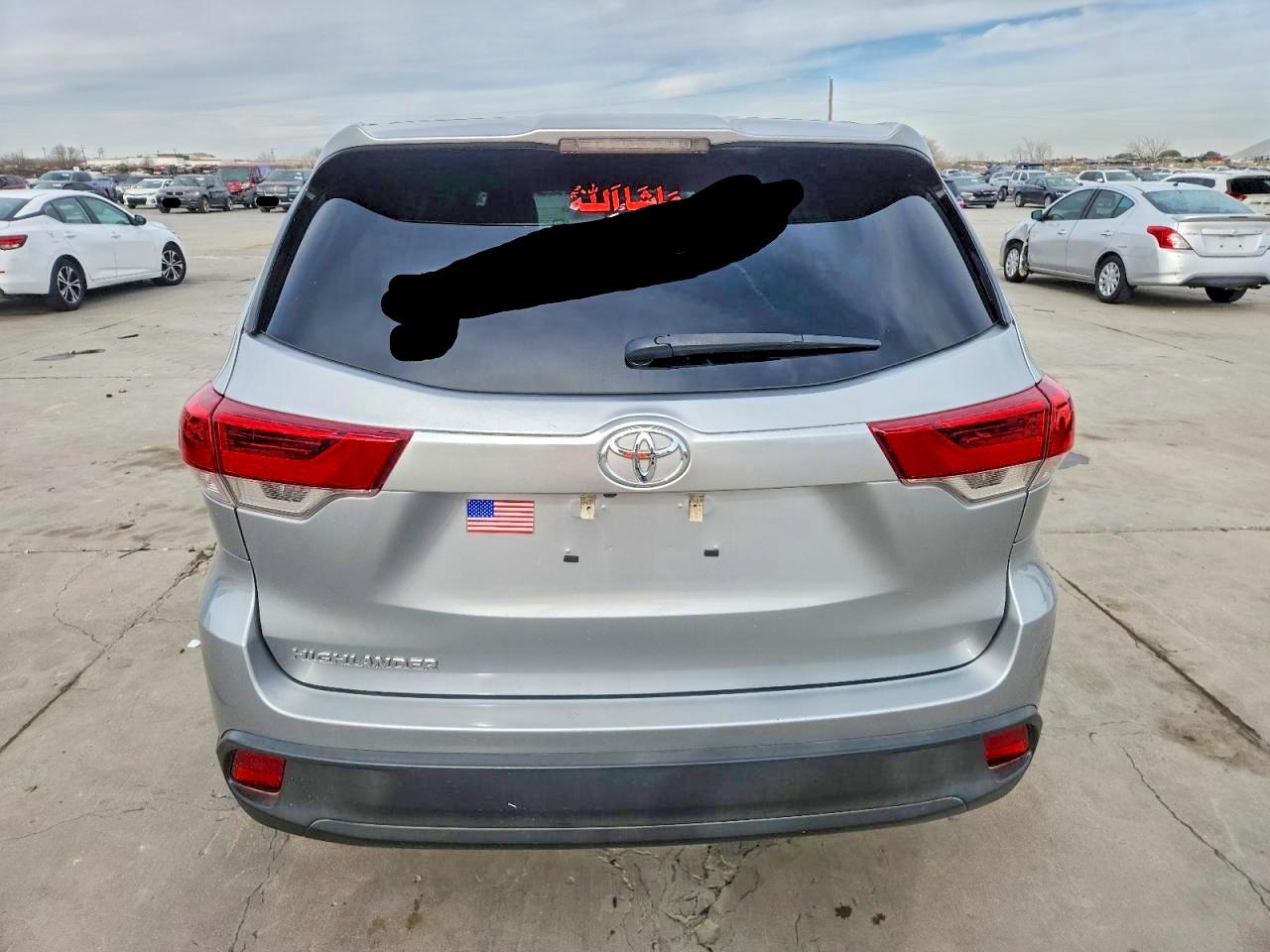 2018 TOYOTA HIGHLANDER LE photo 11