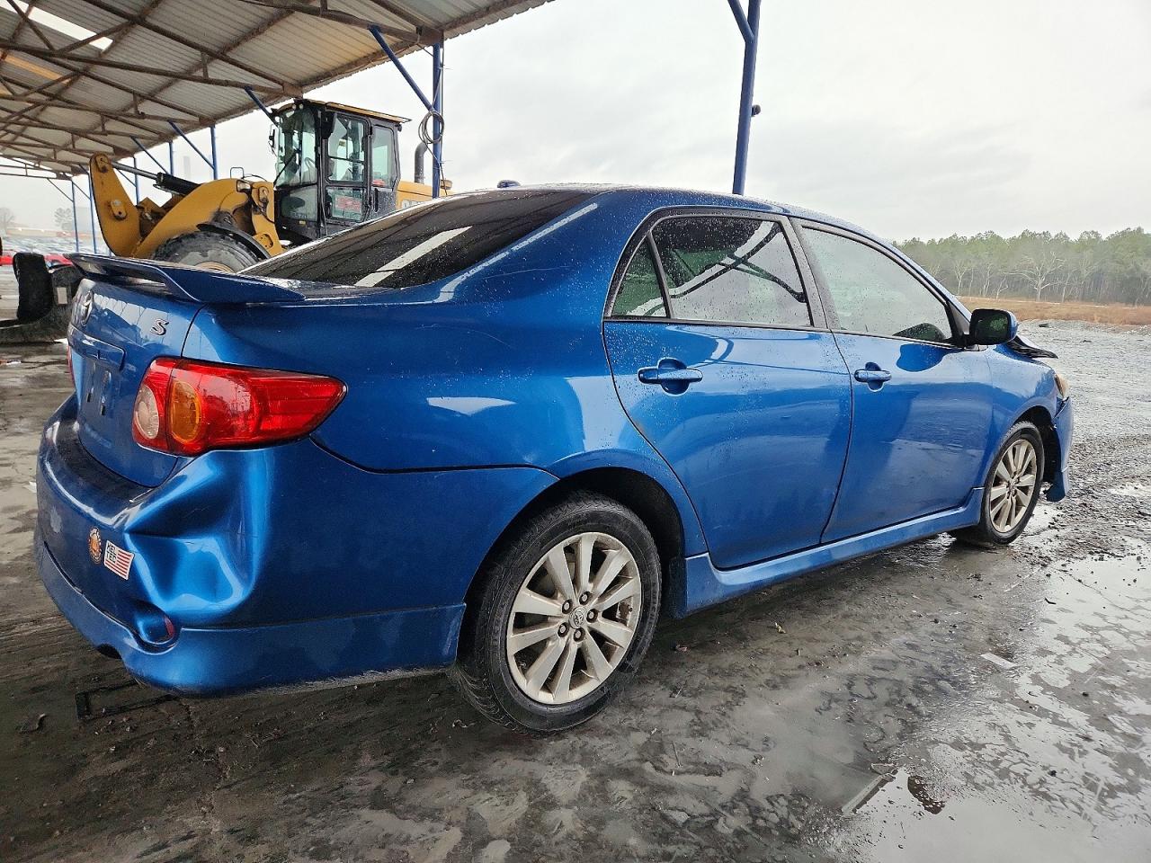 2010 TOYOTA COROLLA BASE photo 3