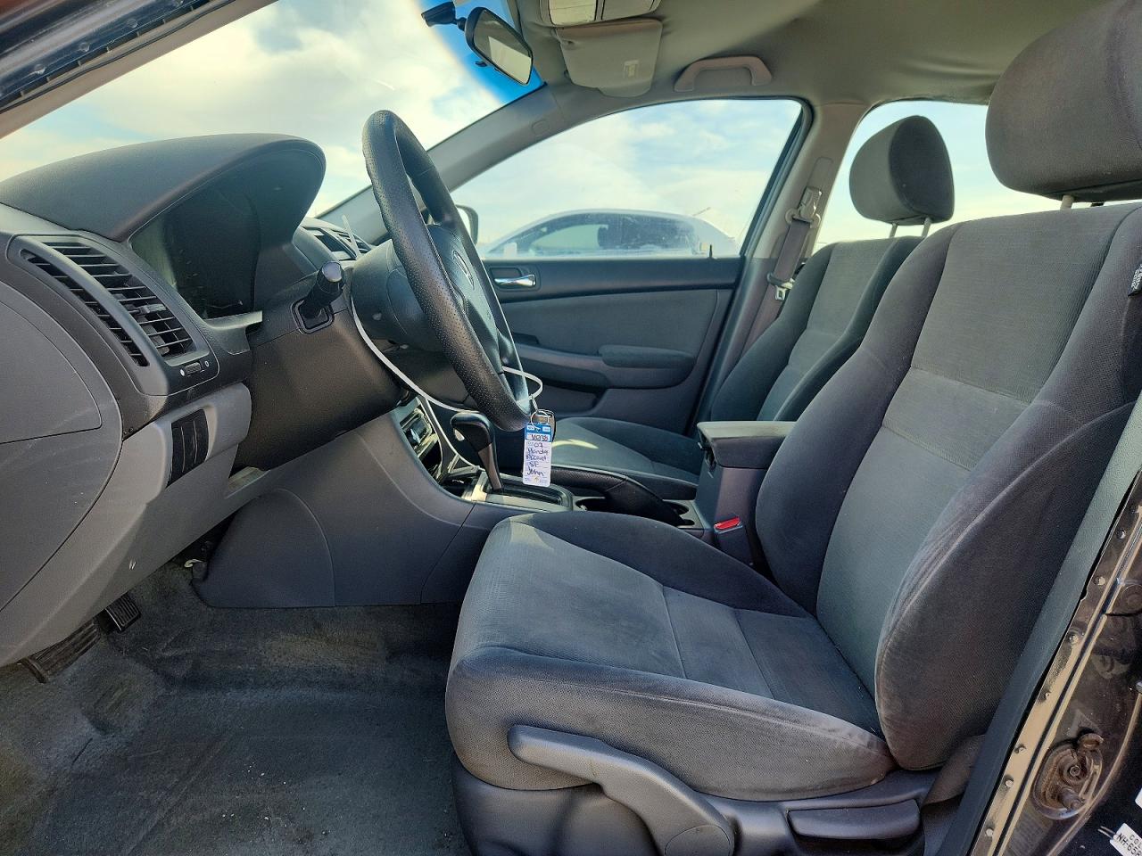 2007 HONDA ACCORD LX photo 7