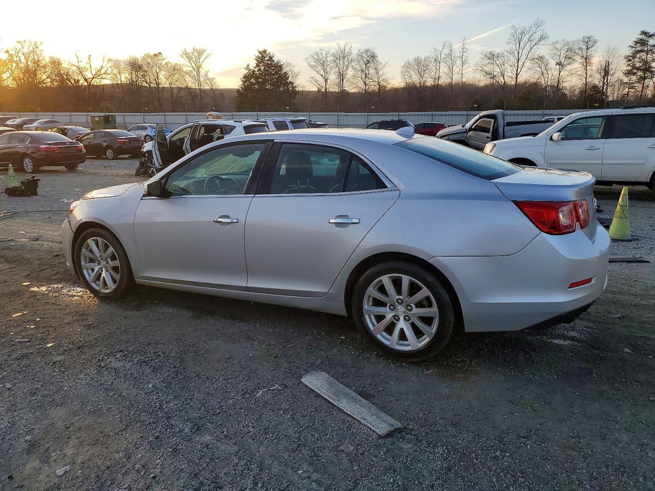 2014 CHEVROLET MALIBU LTZ photo 2