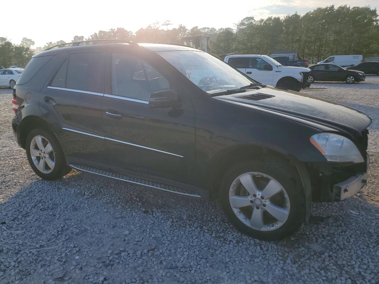 2011 MERCEDES-BENZ ML 350 photo 4