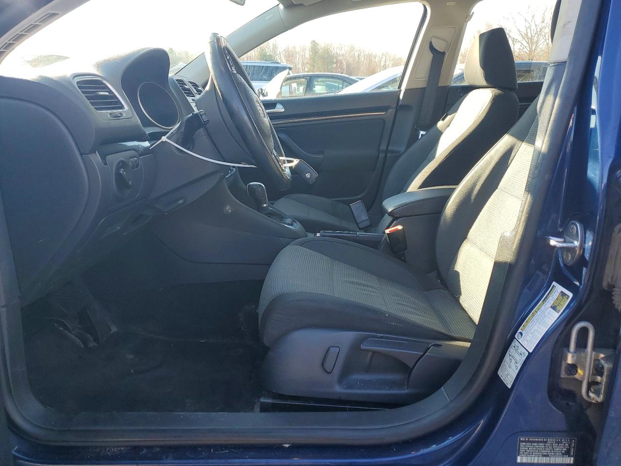 2013 VOLKSWAGEN JETTA S photo 7