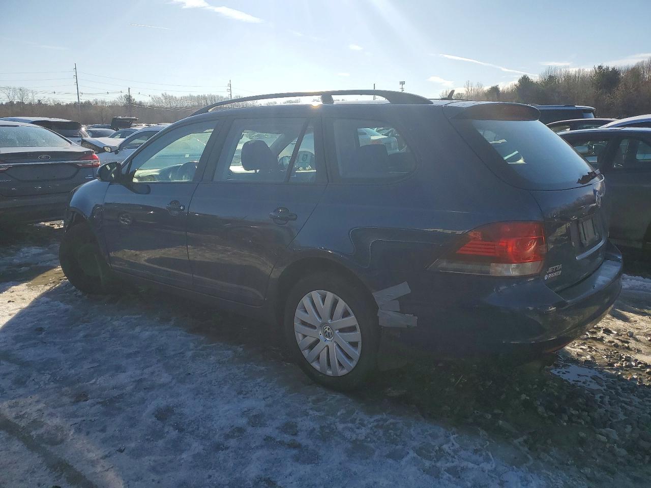 2013 VOLKSWAGEN JETTA S photo 2
