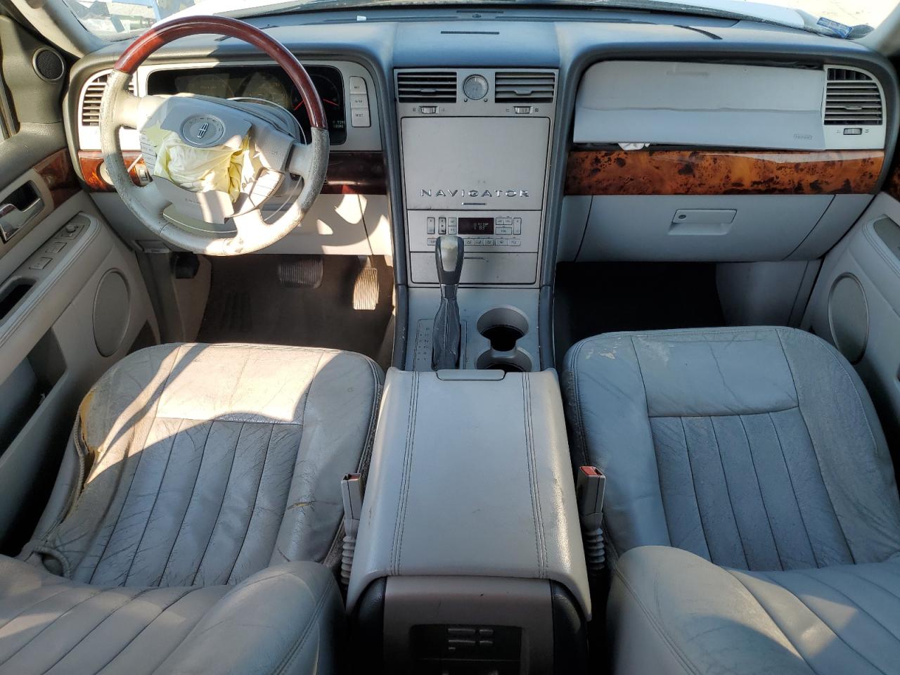 2004 LINCOLN NAVIGATOR photo 8