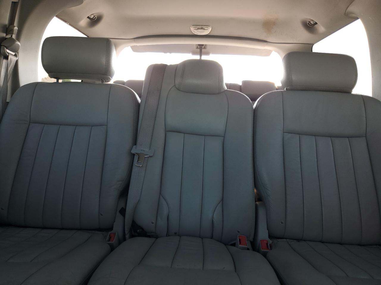 2004 LINCOLN NAVIGATOR photo 10