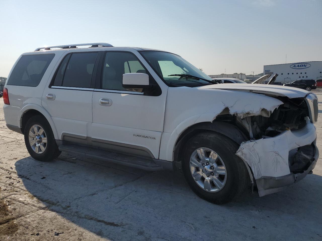 2004 LINCOLN NAVIGATOR photo 4