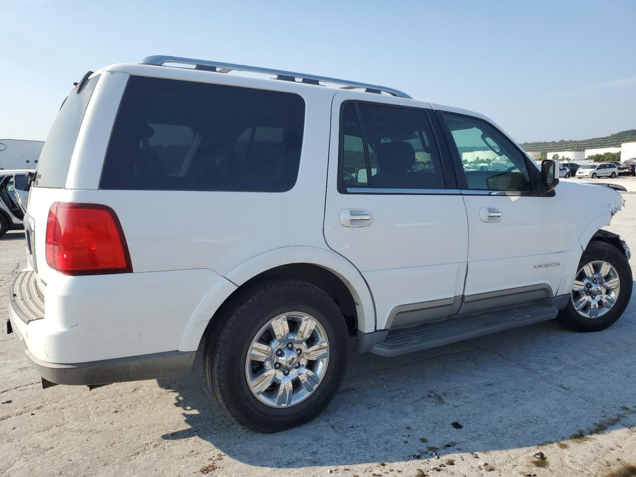 2004 LINCOLN NAVIGATOR photo 3