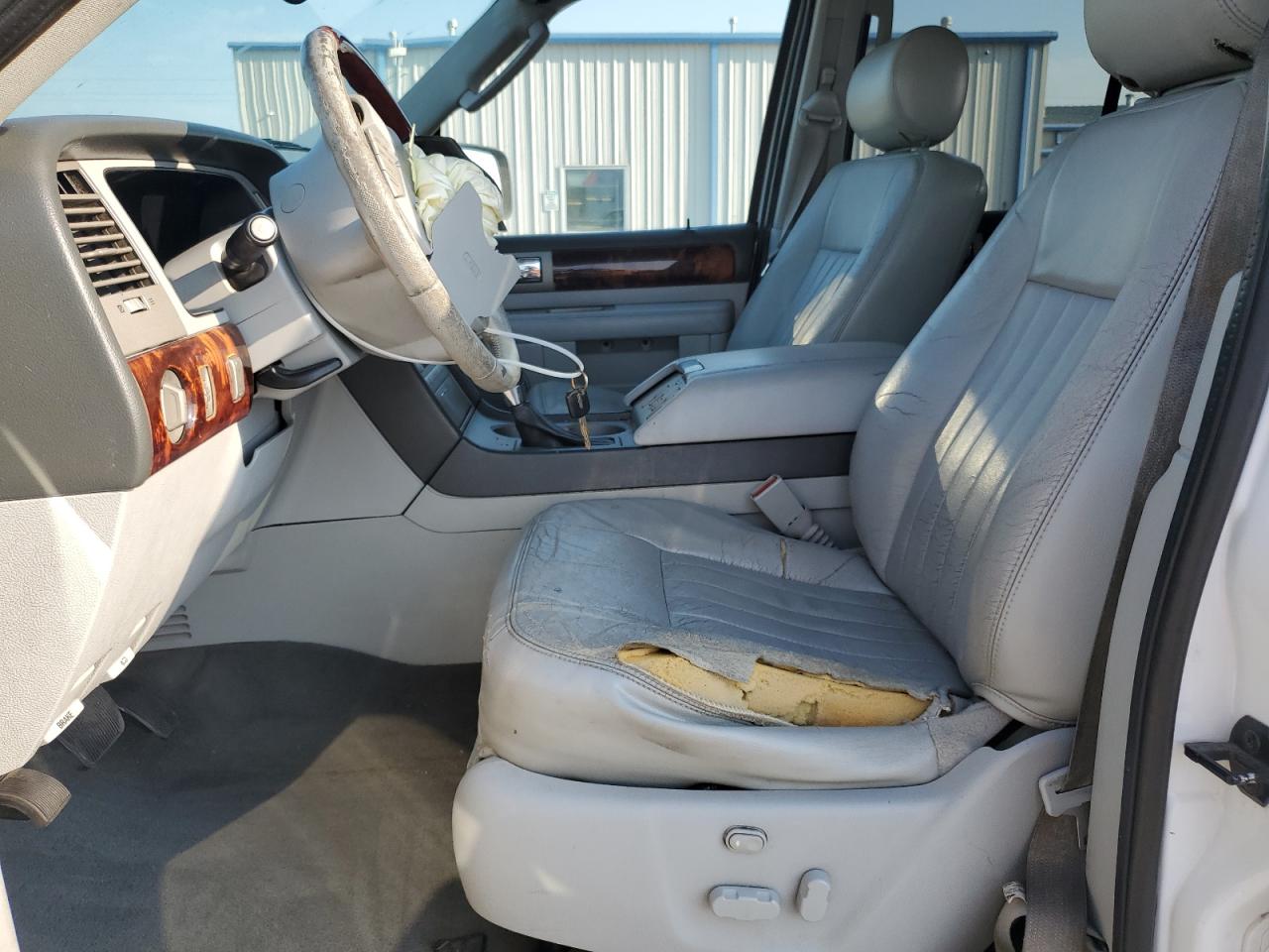 2004 LINCOLN NAVIGATOR photo 7