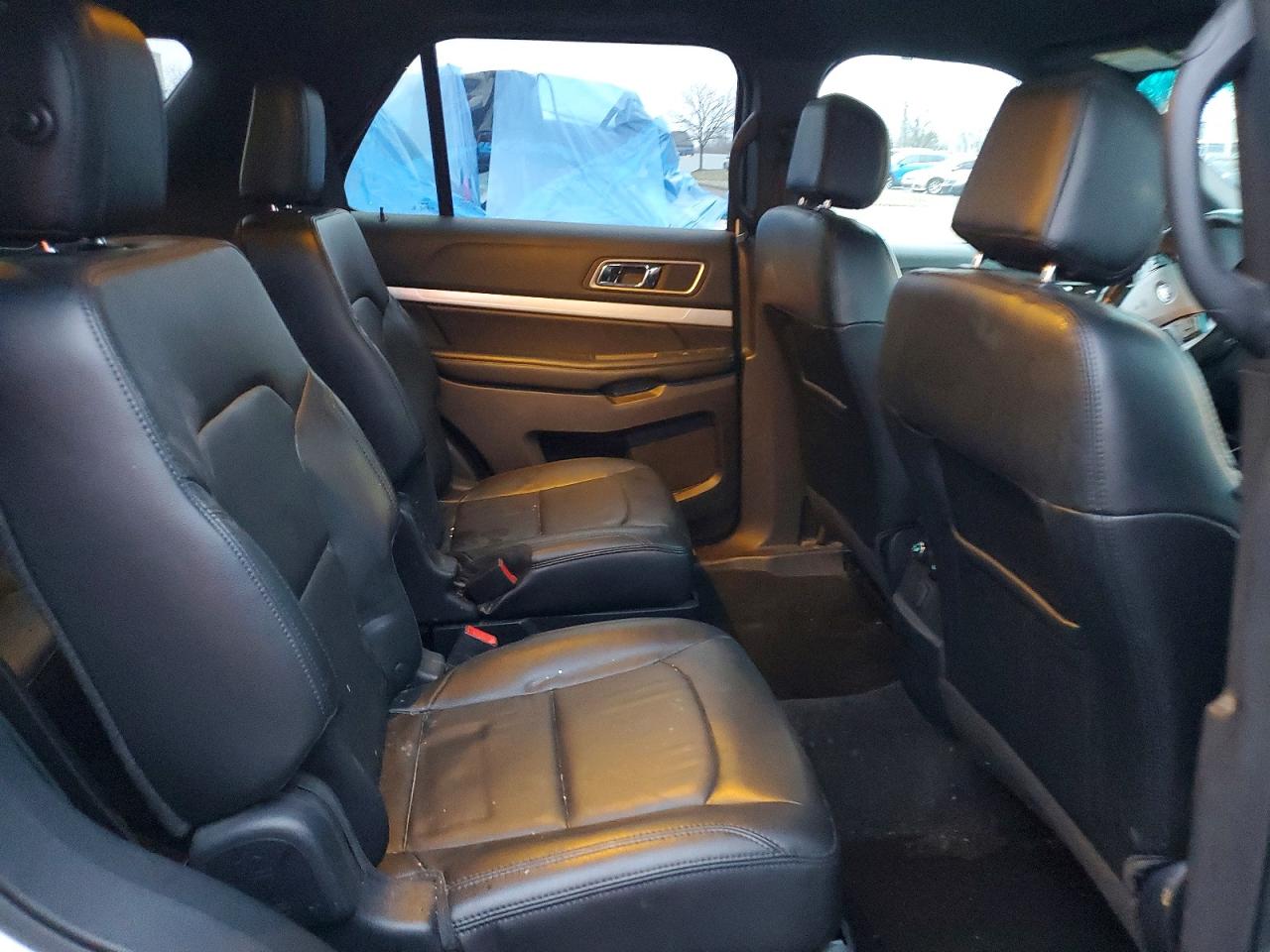 2016 FORD EXPLORER XLT photo 31