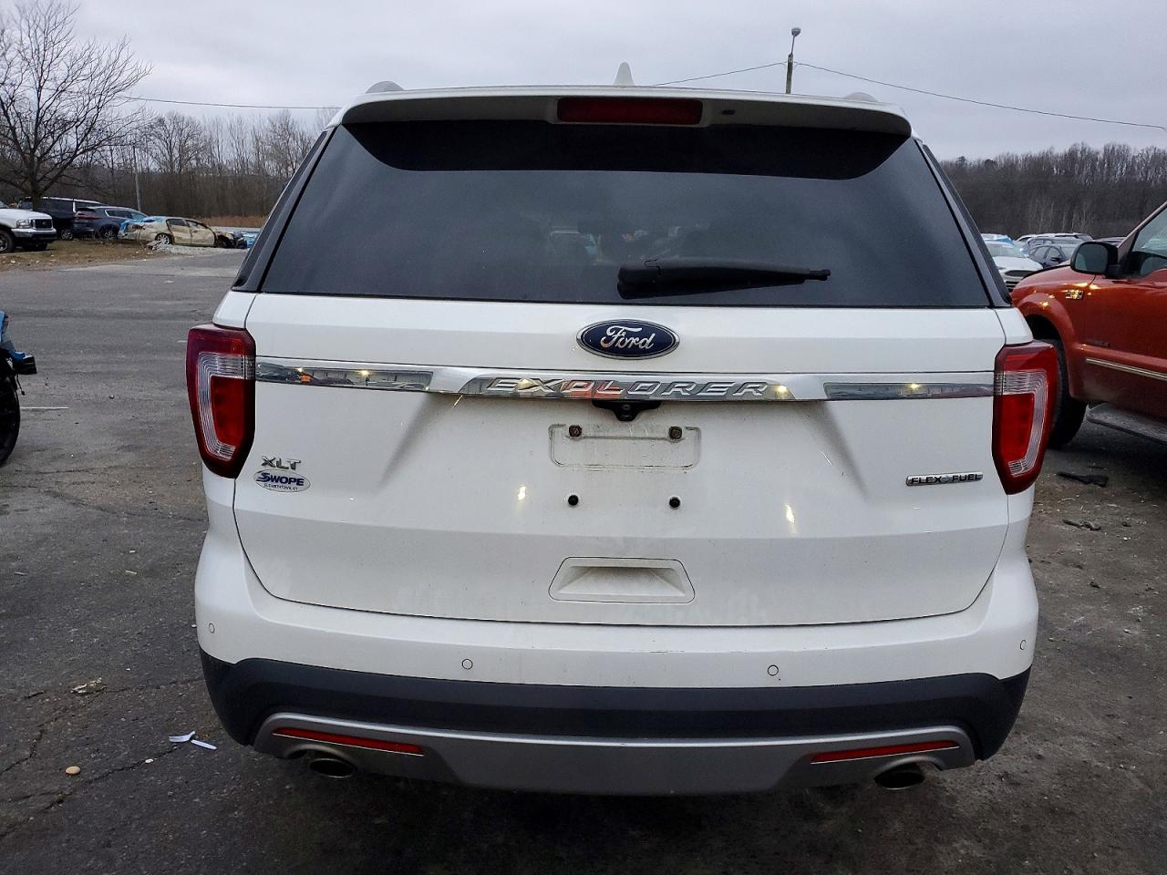 2016 FORD EXPLORER XLT photo 16