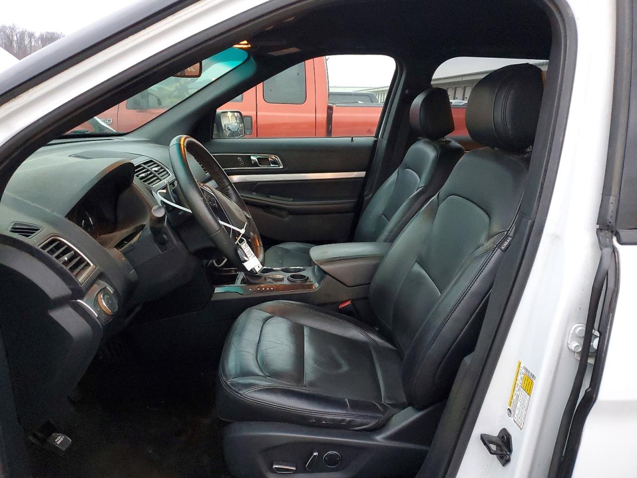 2016 FORD EXPLORER XLT photo 19