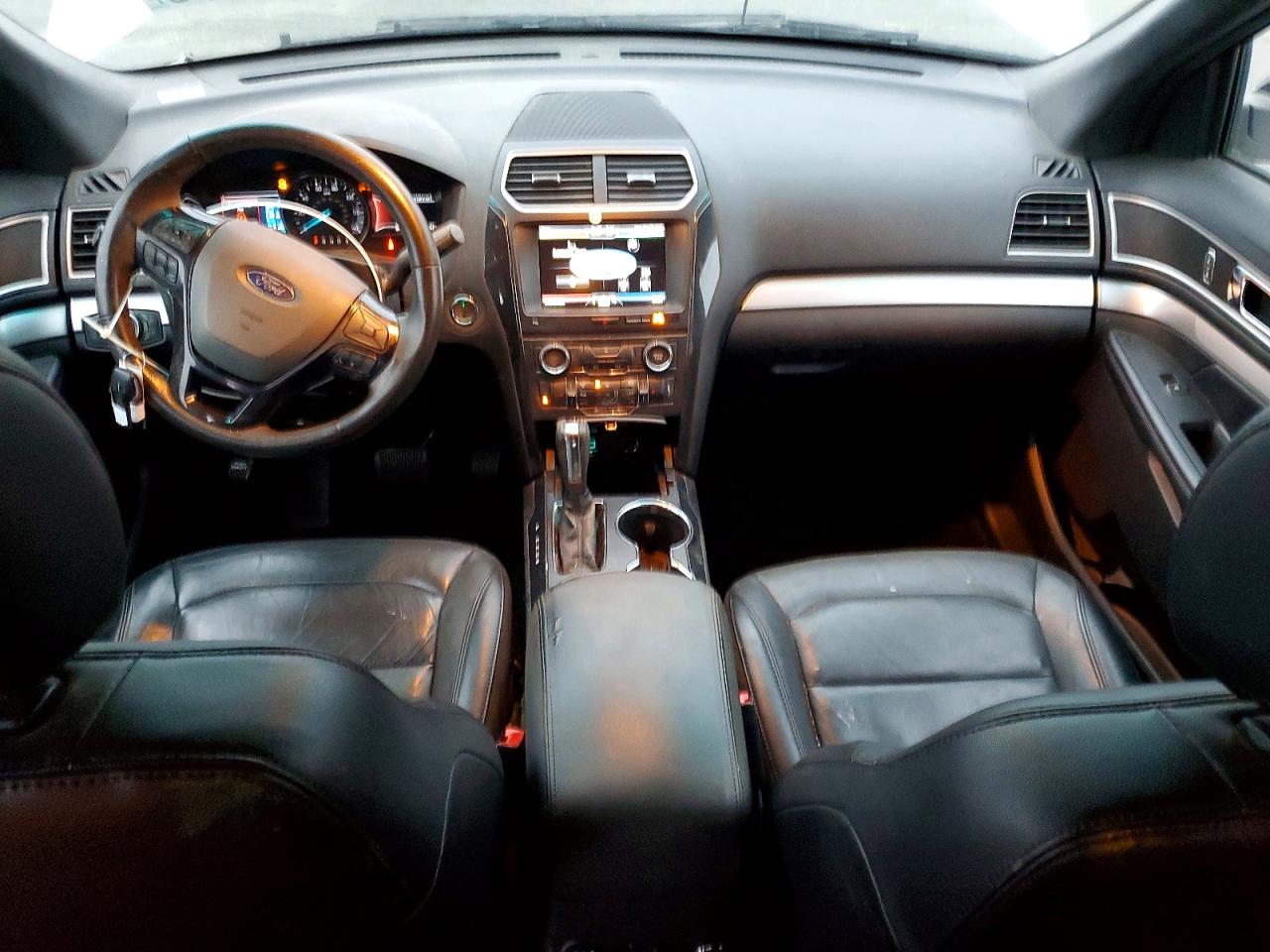 2016 FORD EXPLORER XLT photo 22