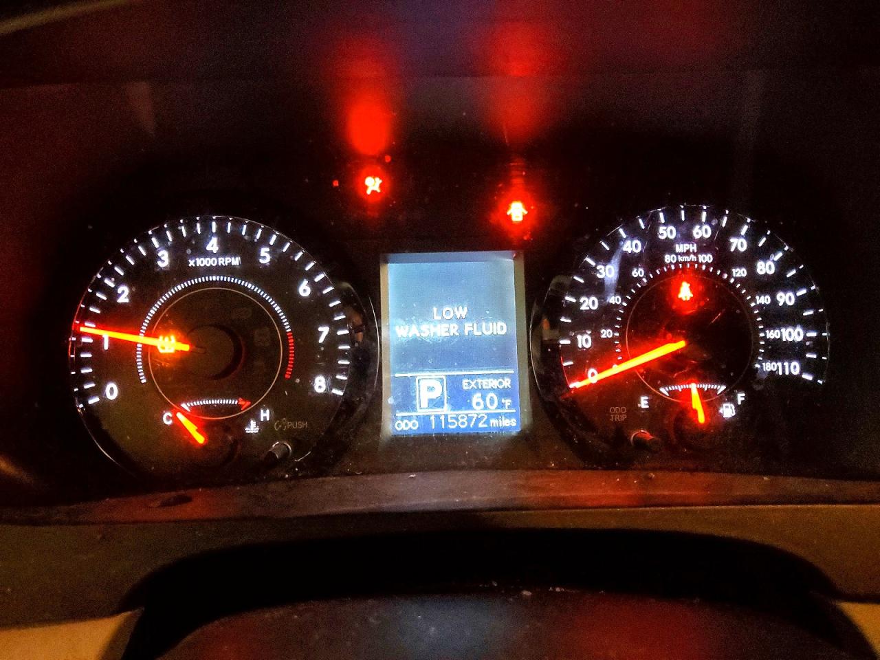 2017 TOYOTA SIENNA LE photo 9