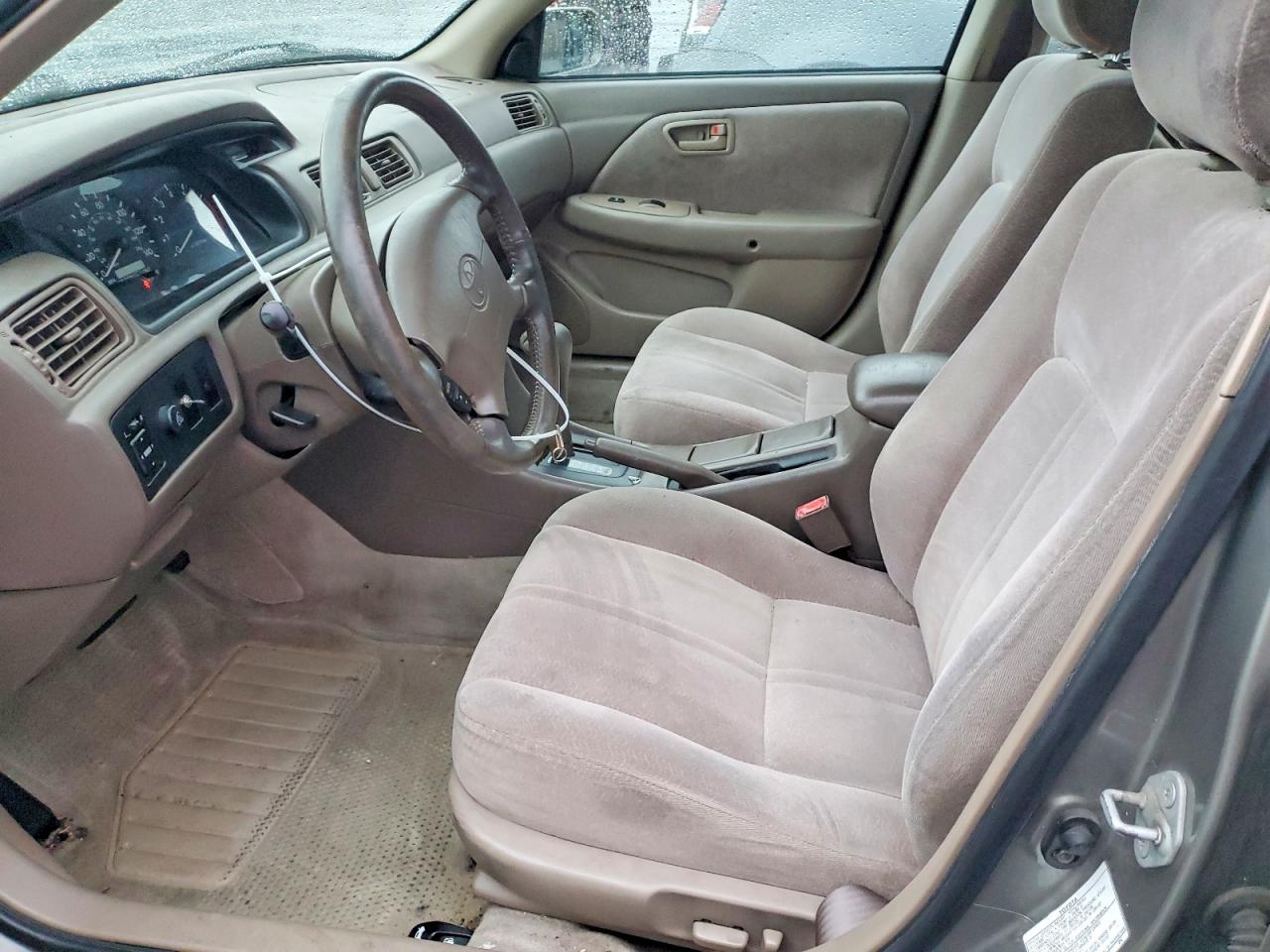 1999 TOYOTA CAMRY LE photo 7