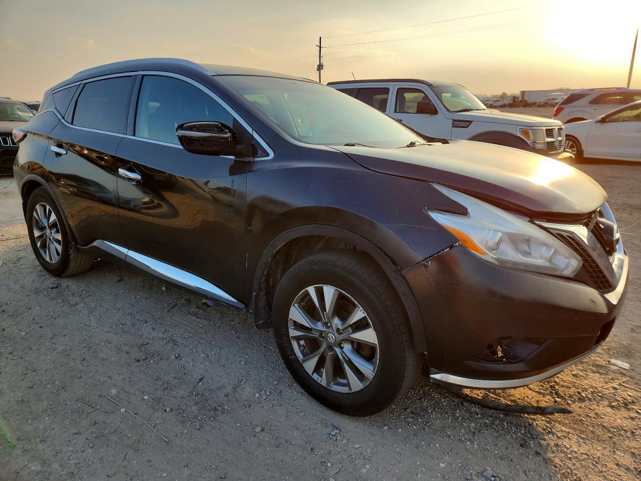 2017 NISSAN MURANO S photo 4