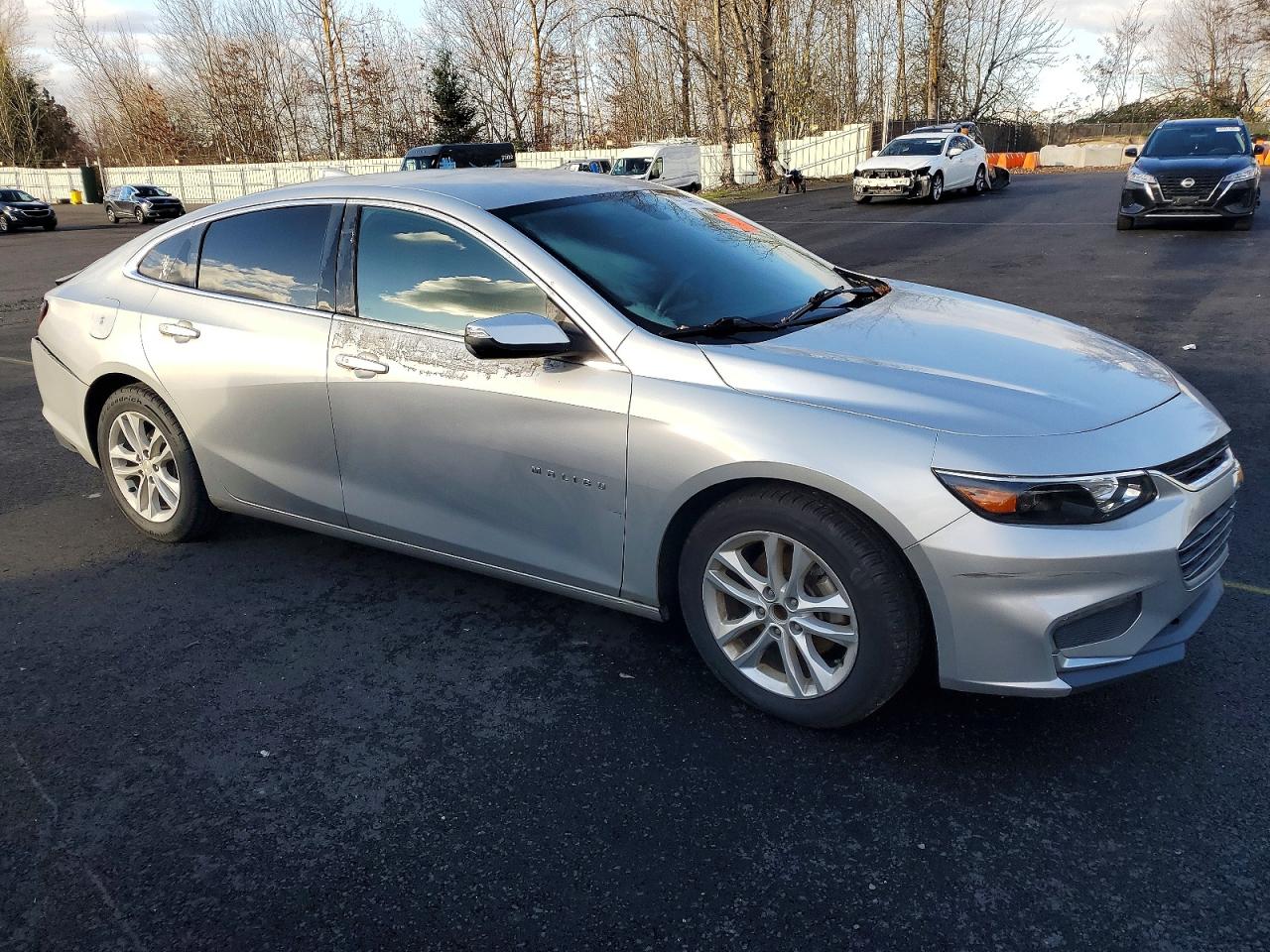 2018 CHEVROLET MALIBU LT photo 4