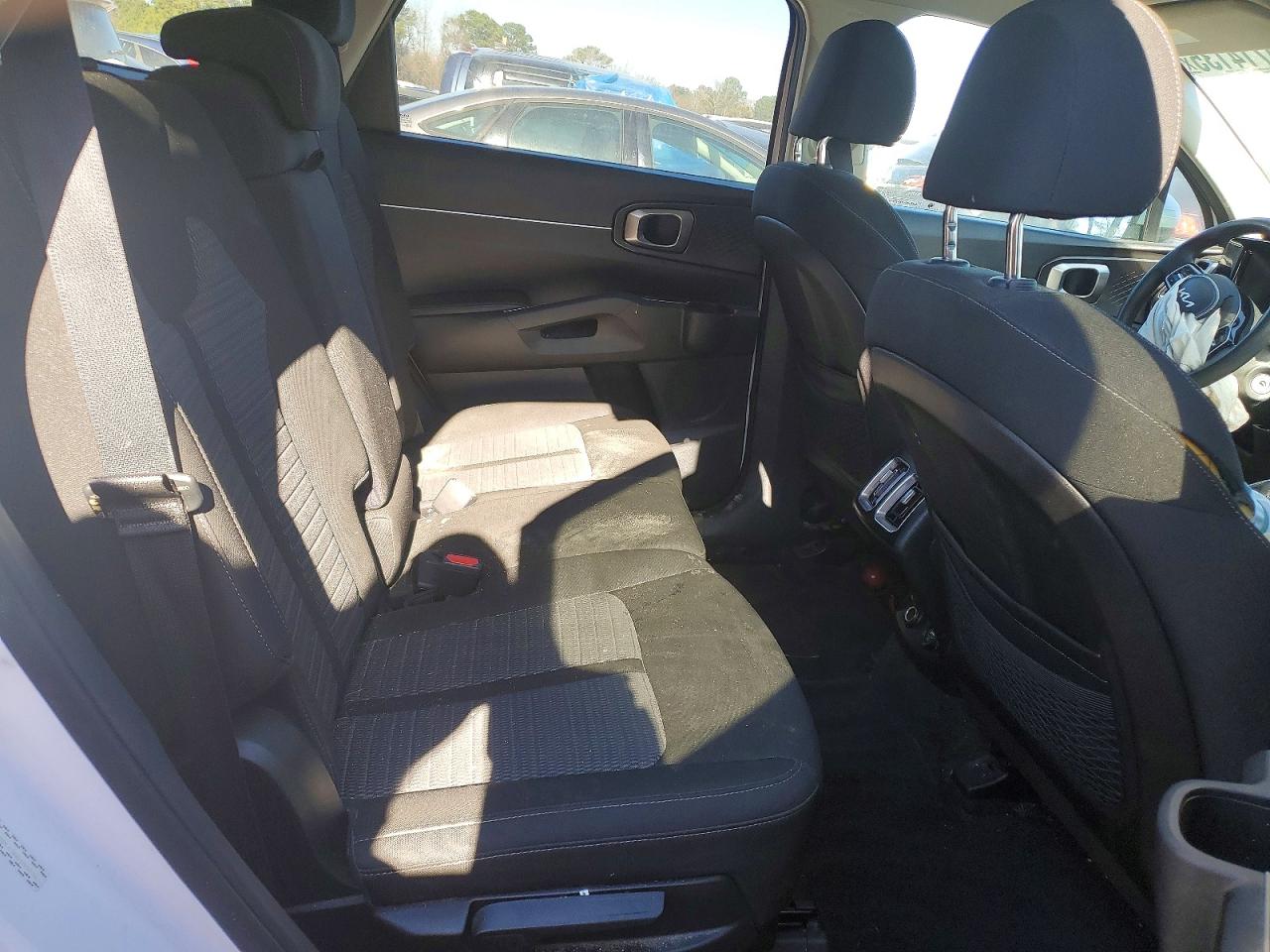 2022 KIA SORENTO LX photo 11