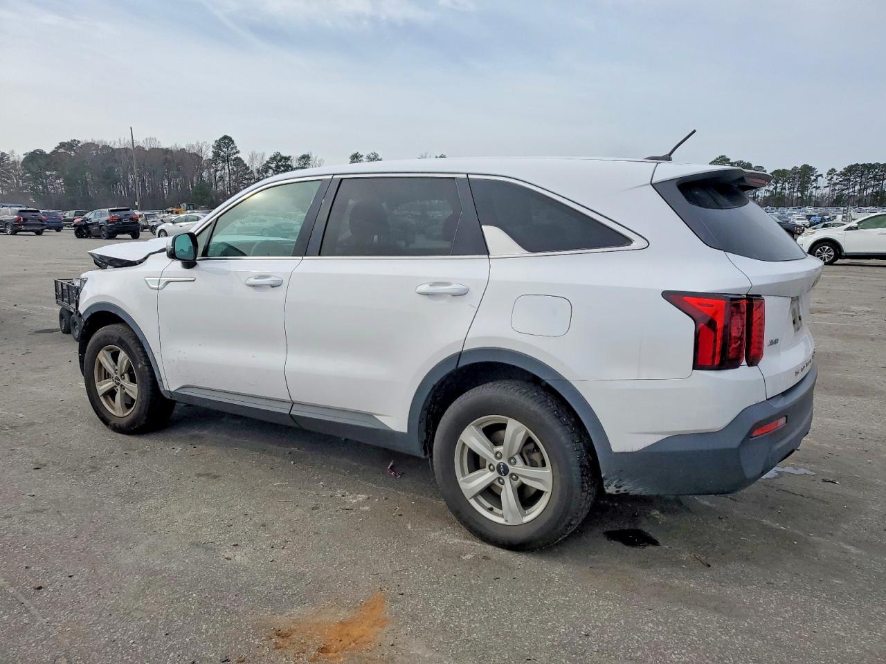 2022 KIA SORENTO LX photo 2