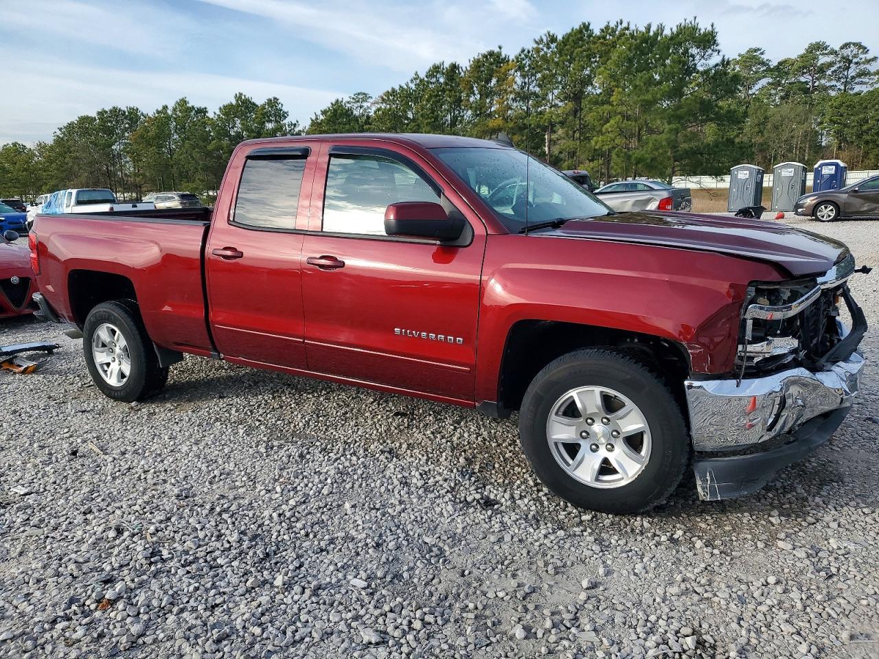 2017 CHEVROLET SILVERADO C1500 LT photo 4