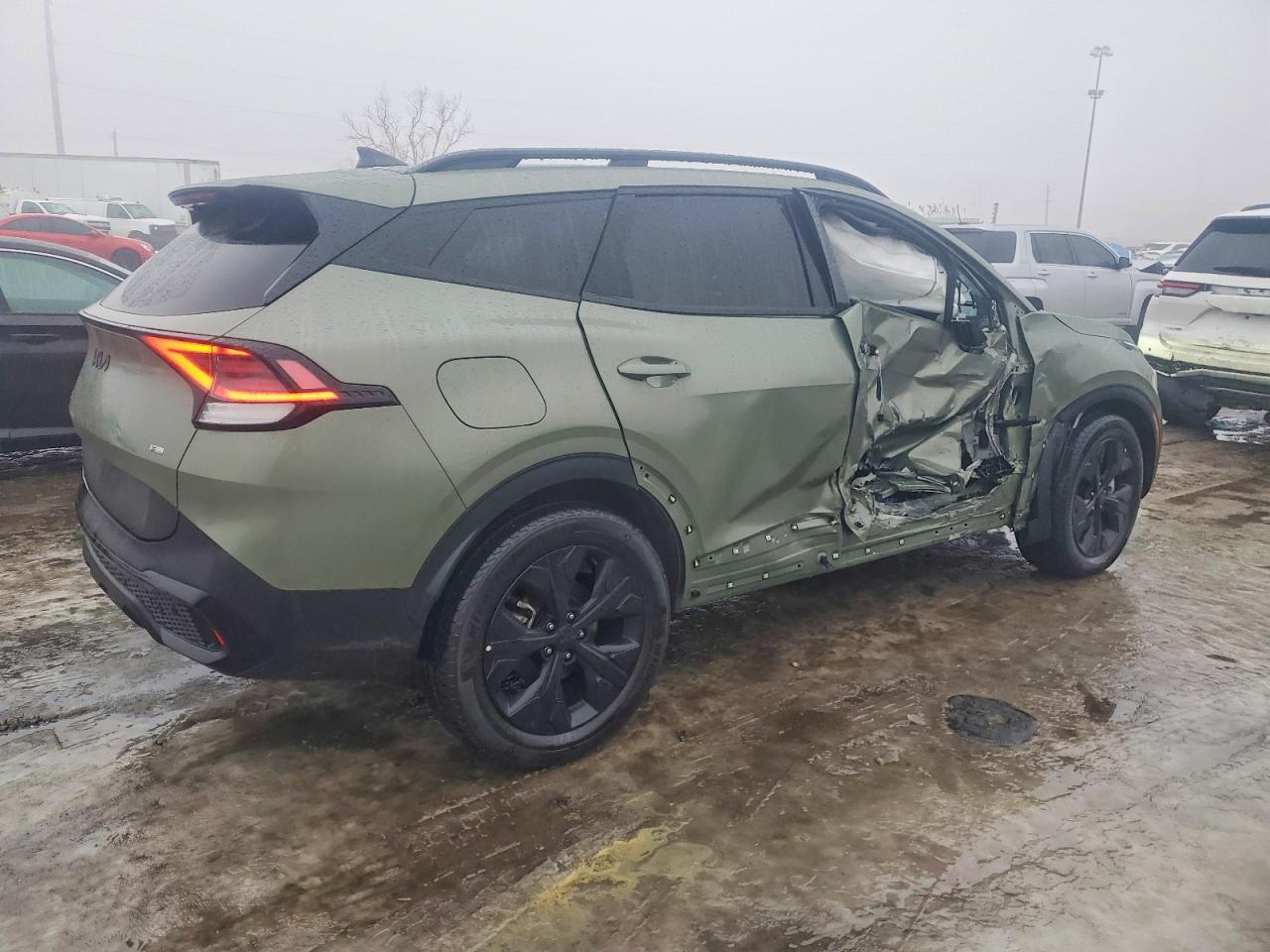 2025 KIA SPORTAGE X-LINE PRESTIGE photo 3