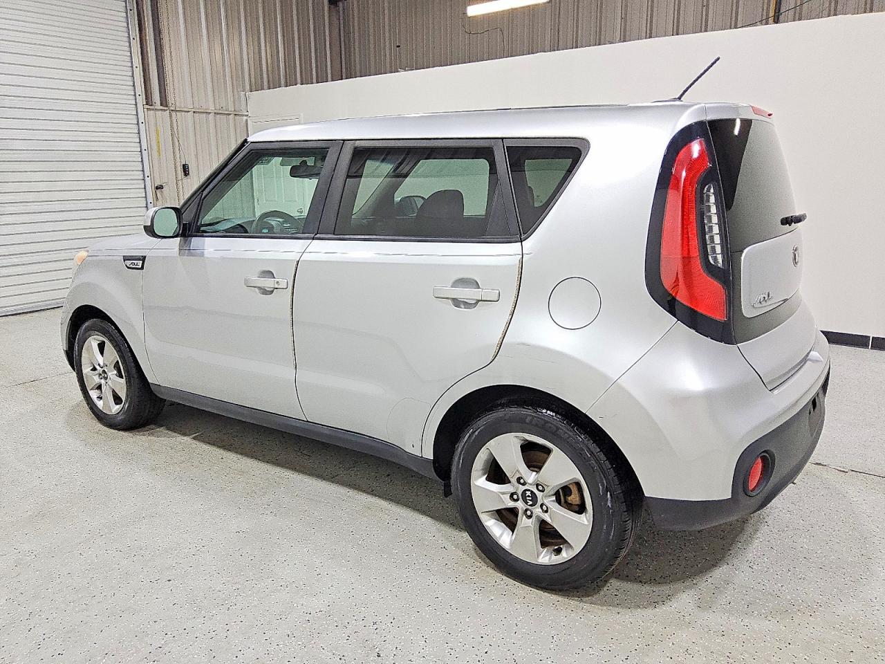 2018 KIA SOUL photo 2