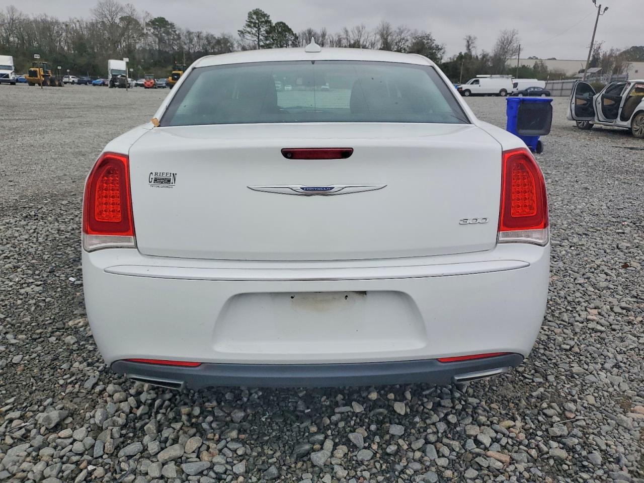2018 CHRYSLER 300 TOURING photo 6