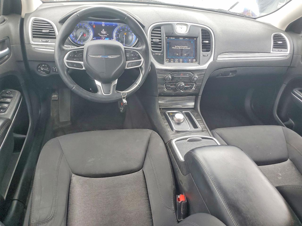 2018 CHRYSLER 300 TOURING photo 8