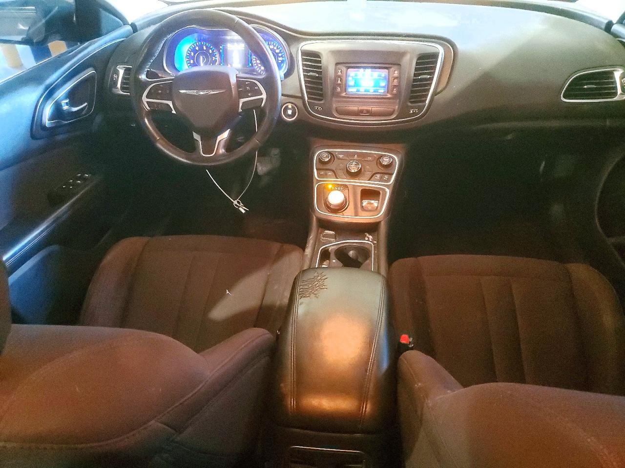 2015 CHRYSLER 200 LIMITED photo 8