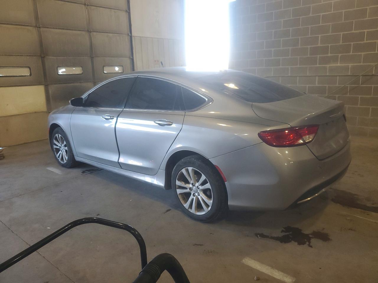 2015 CHRYSLER 200 LIMITED photo 2