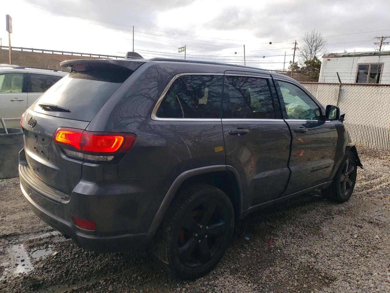 2015 JEEP GRAND CHEROKEE LAREDO photo 3