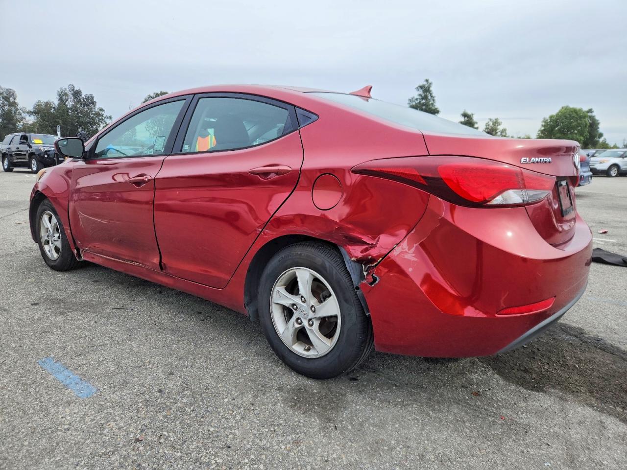 2015 HYUNDAI ELANTRA SE photo 2
