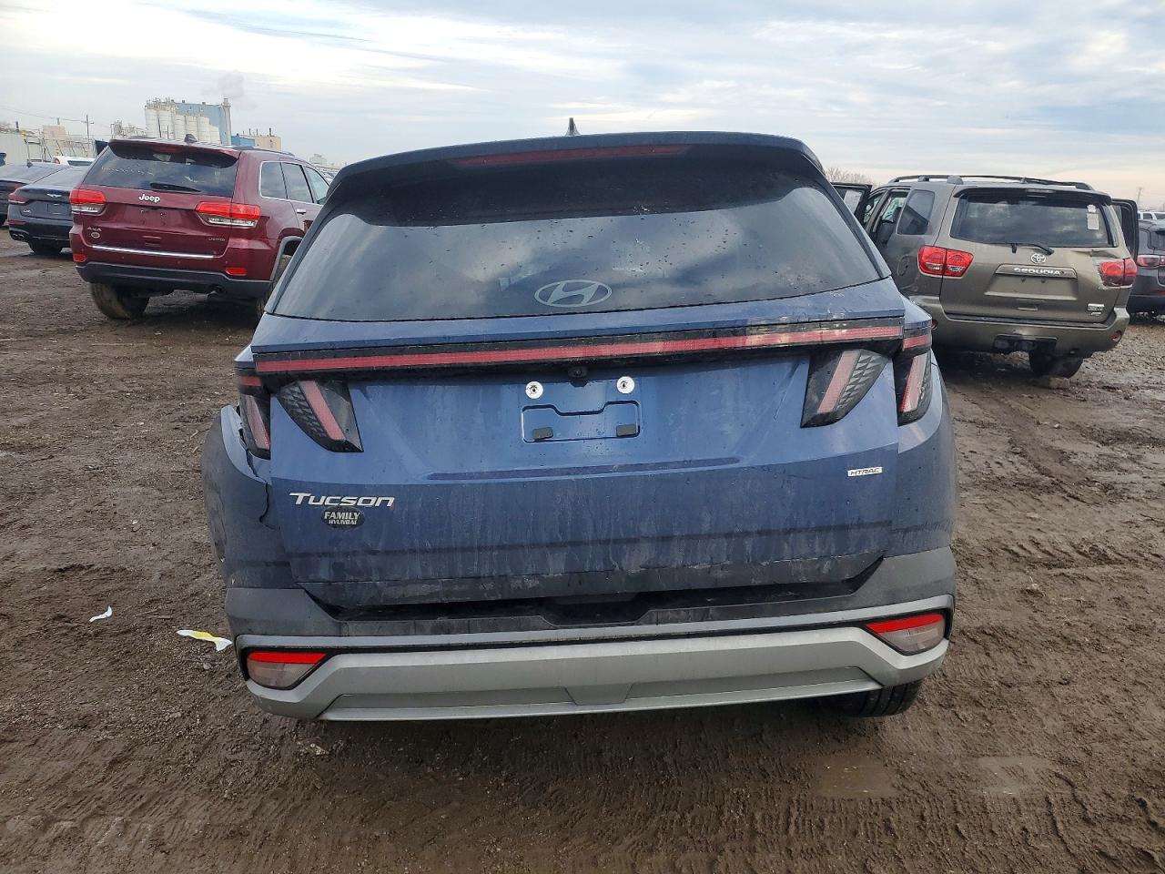 2026 HYUNDAI TUCSON SEL PREMIUM photo 6