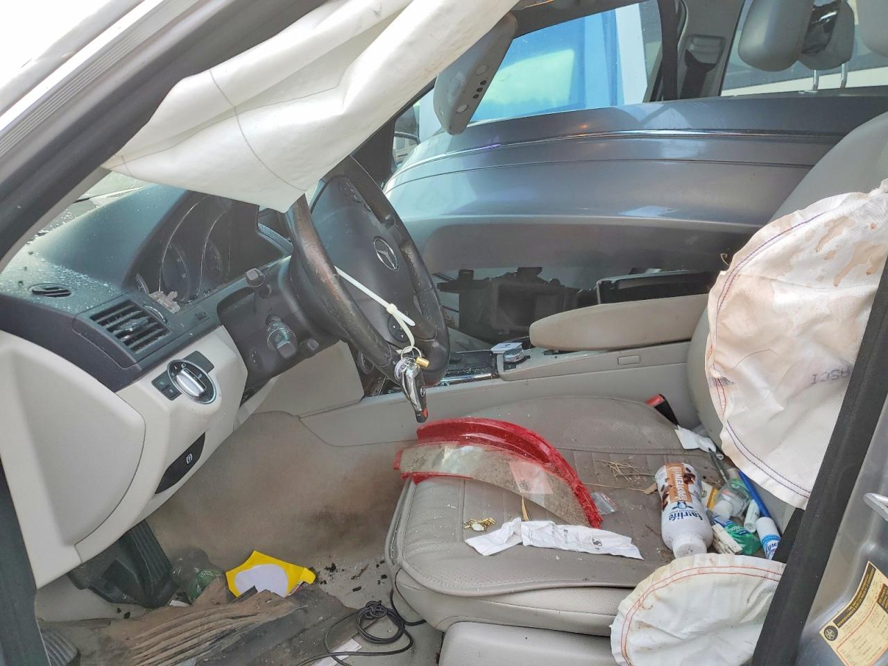 2011 MERCEDES-BENZ C 300 photo 13