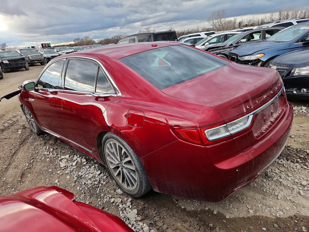 2017 LINCOLN CONTINENTAL SELECT photo 2