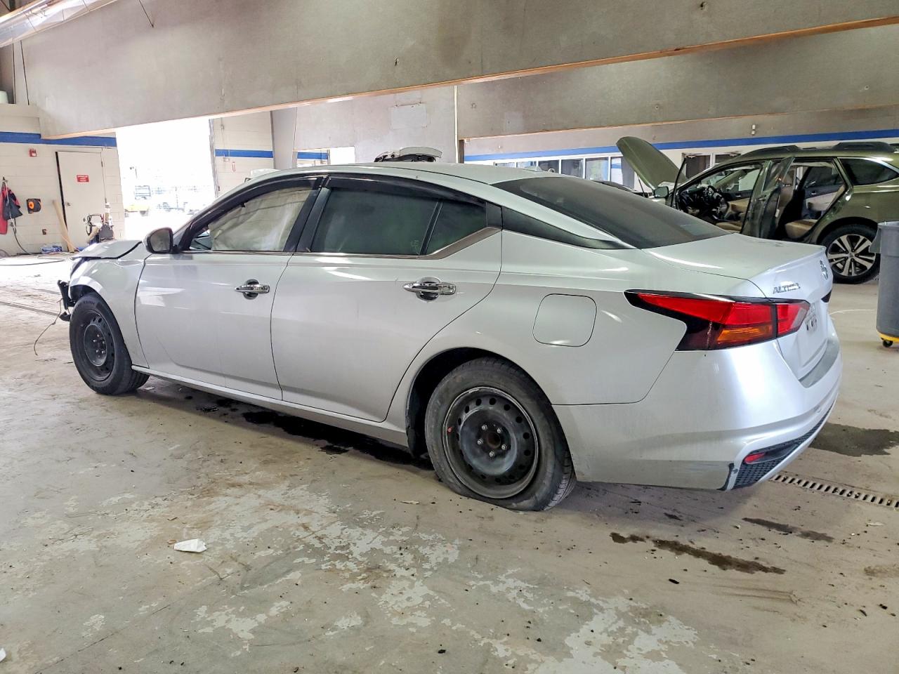 2019 NISSAN ALTIMA S photo 2