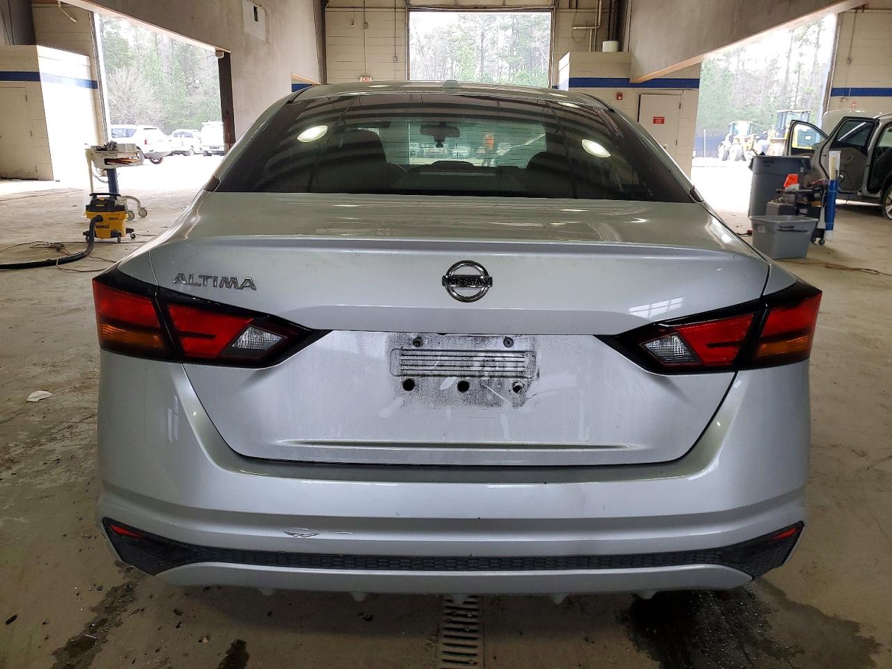 2019 NISSAN ALTIMA S photo 6