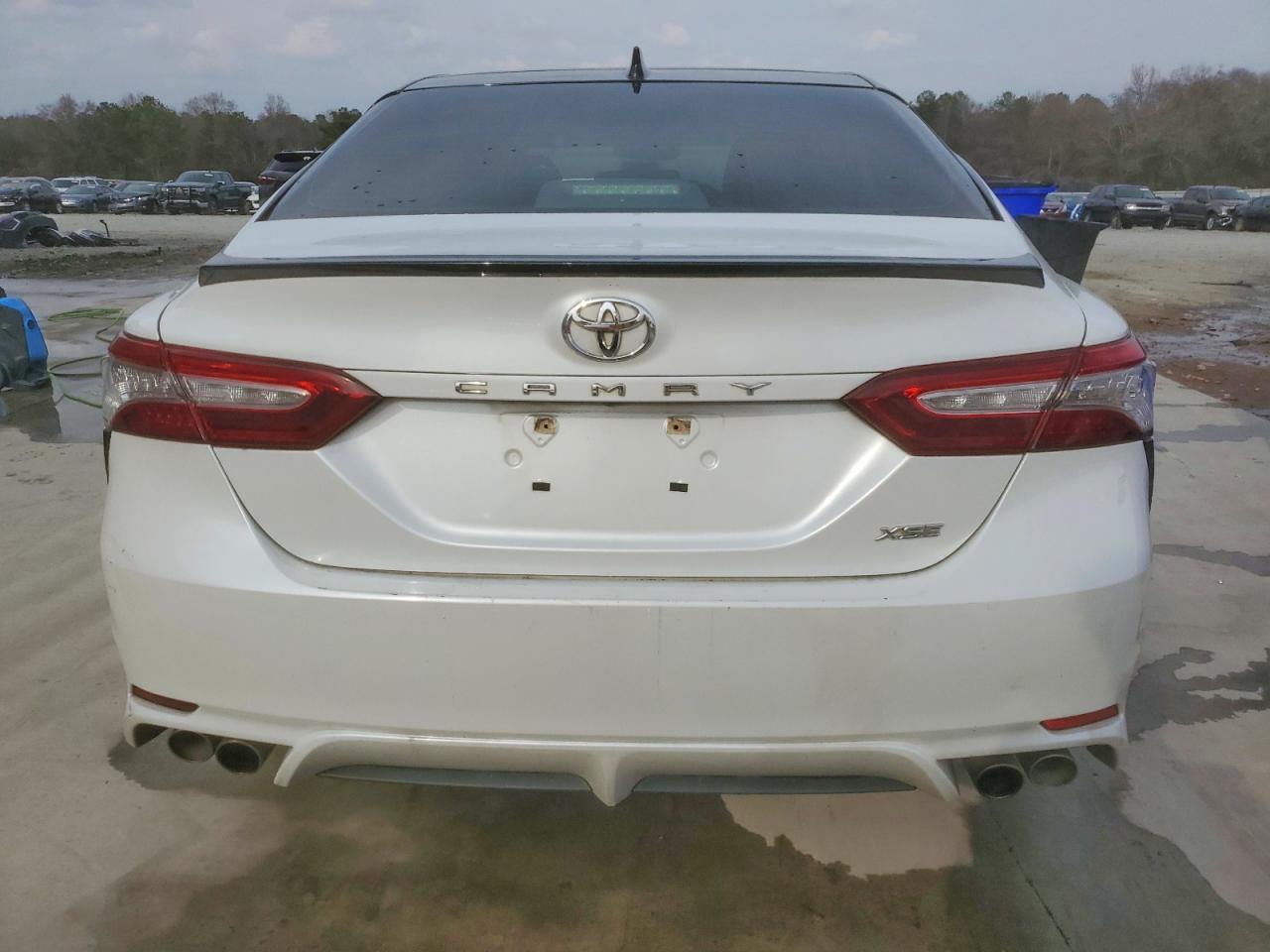 2019 TOYOTA CAMRY XSE photo 6