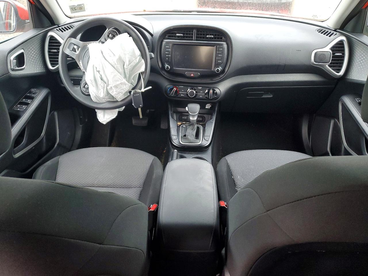 2022 KIA SOUL LX photo 8