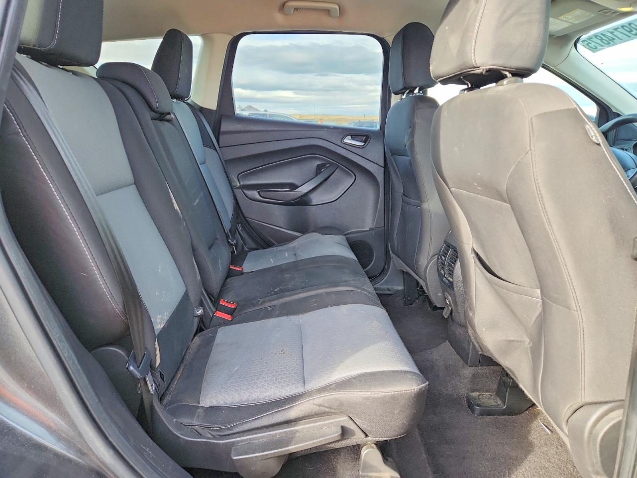 2017 FORD ESCAPE SE photo 10