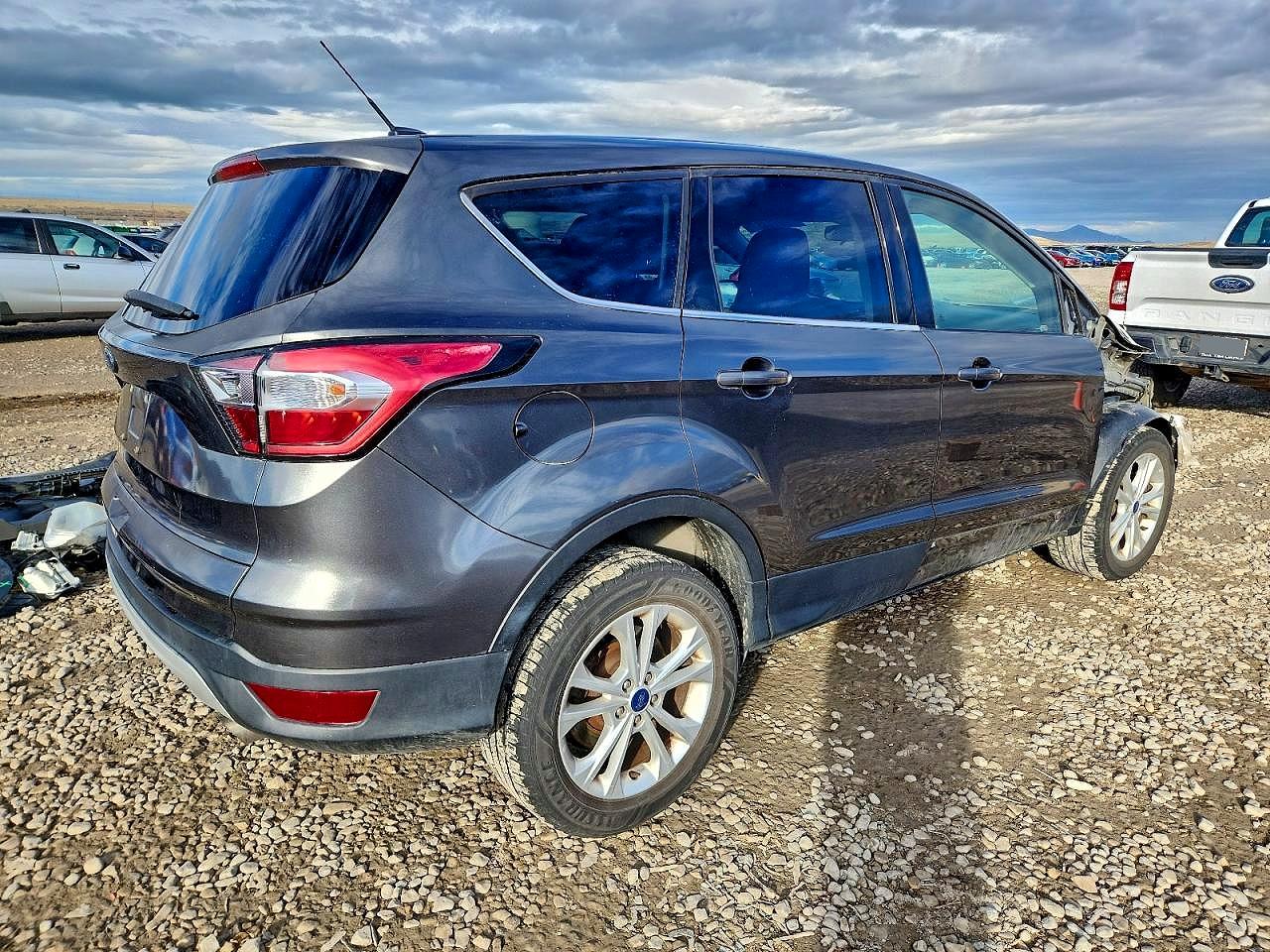 2017 FORD ESCAPE SE photo 3