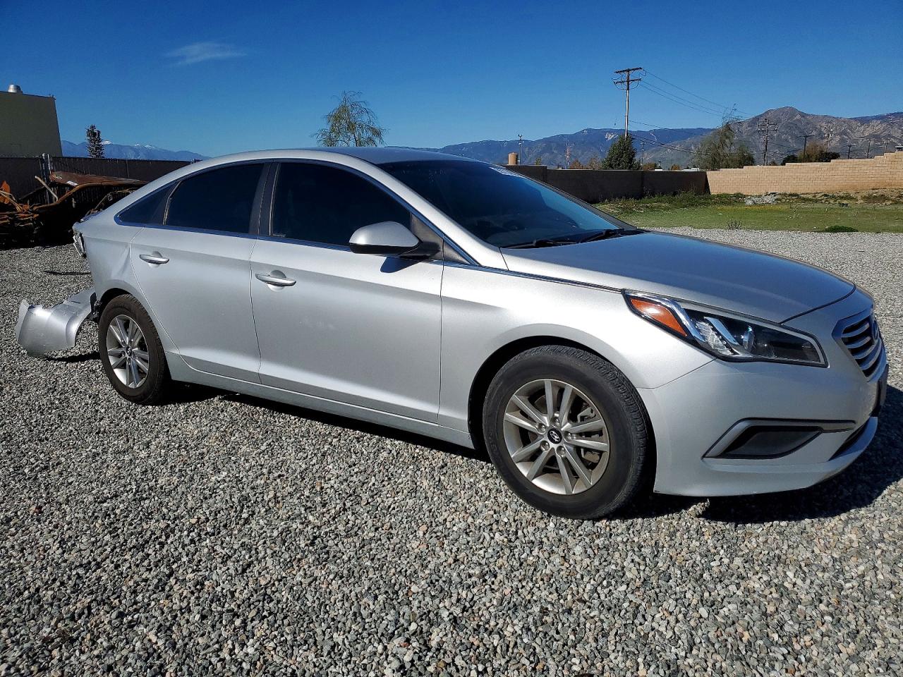 2017 HYUNDAI SONATA SE photo 4