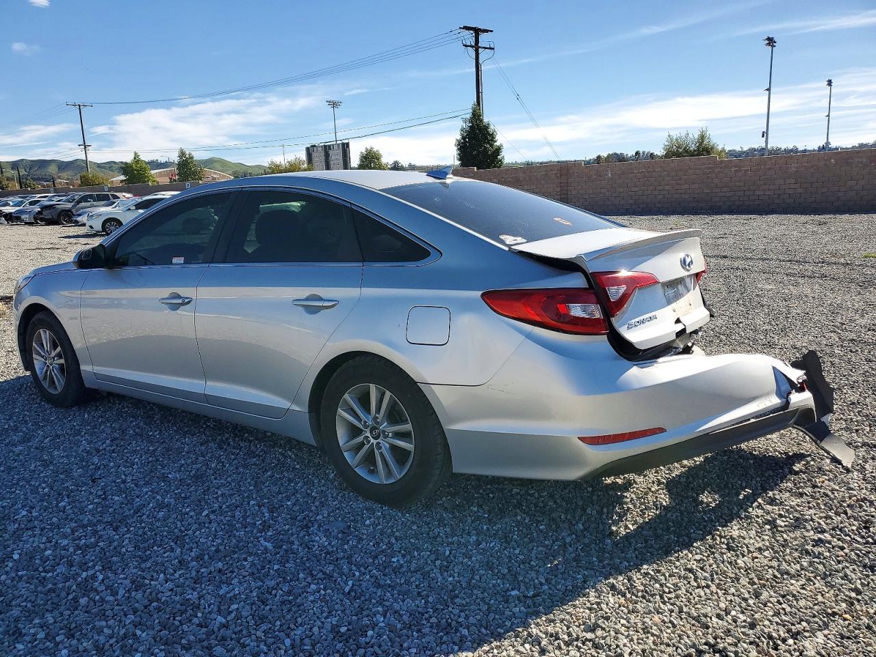 2017 HYUNDAI SONATA SE photo 2