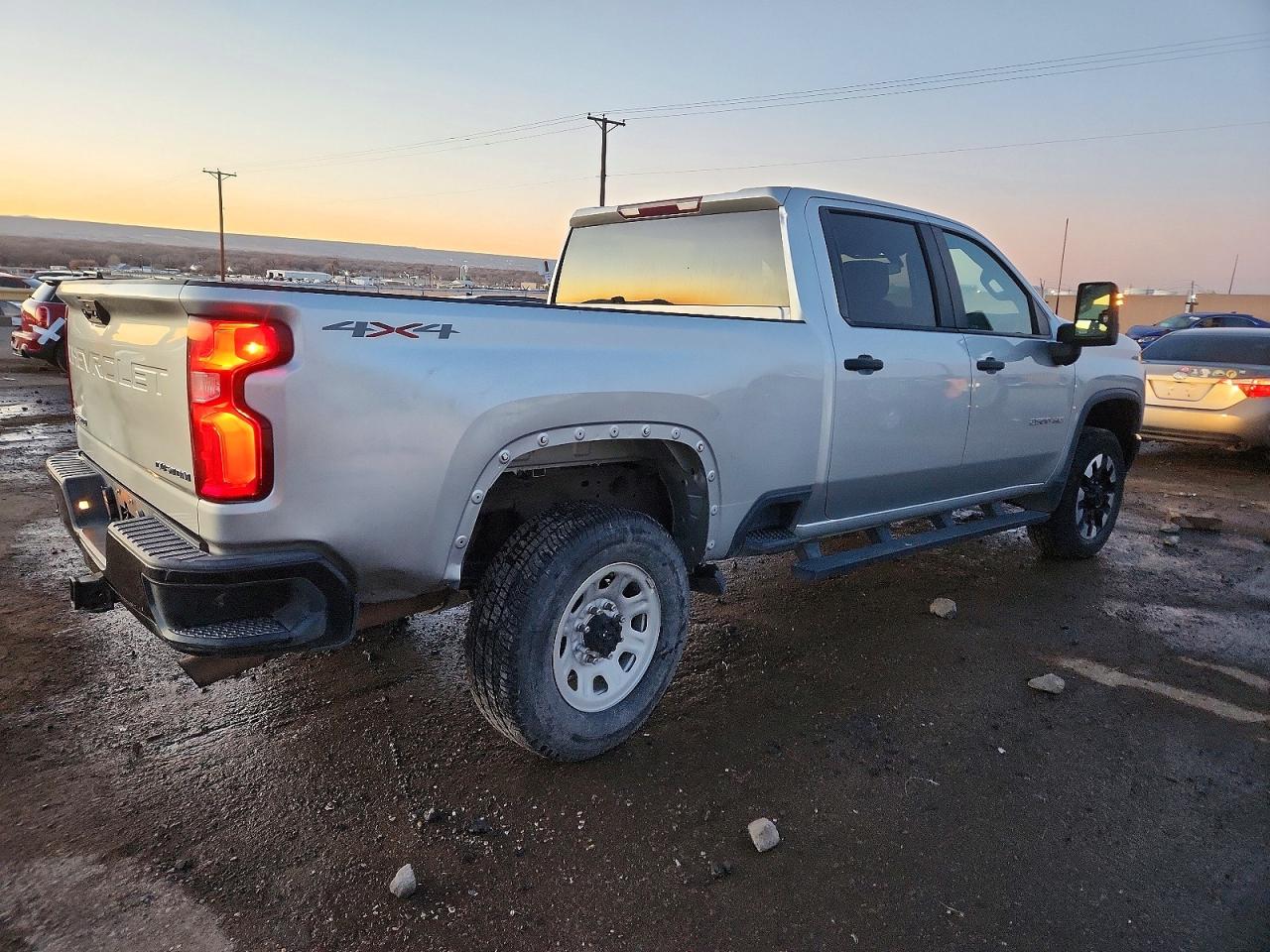 2020 CHEVROLET SILVERADO K2500 CUSTOM photo 3