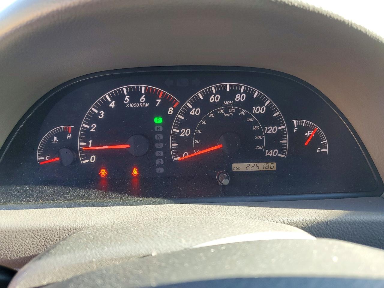 2005 TOYOTA CAMRY photo 9