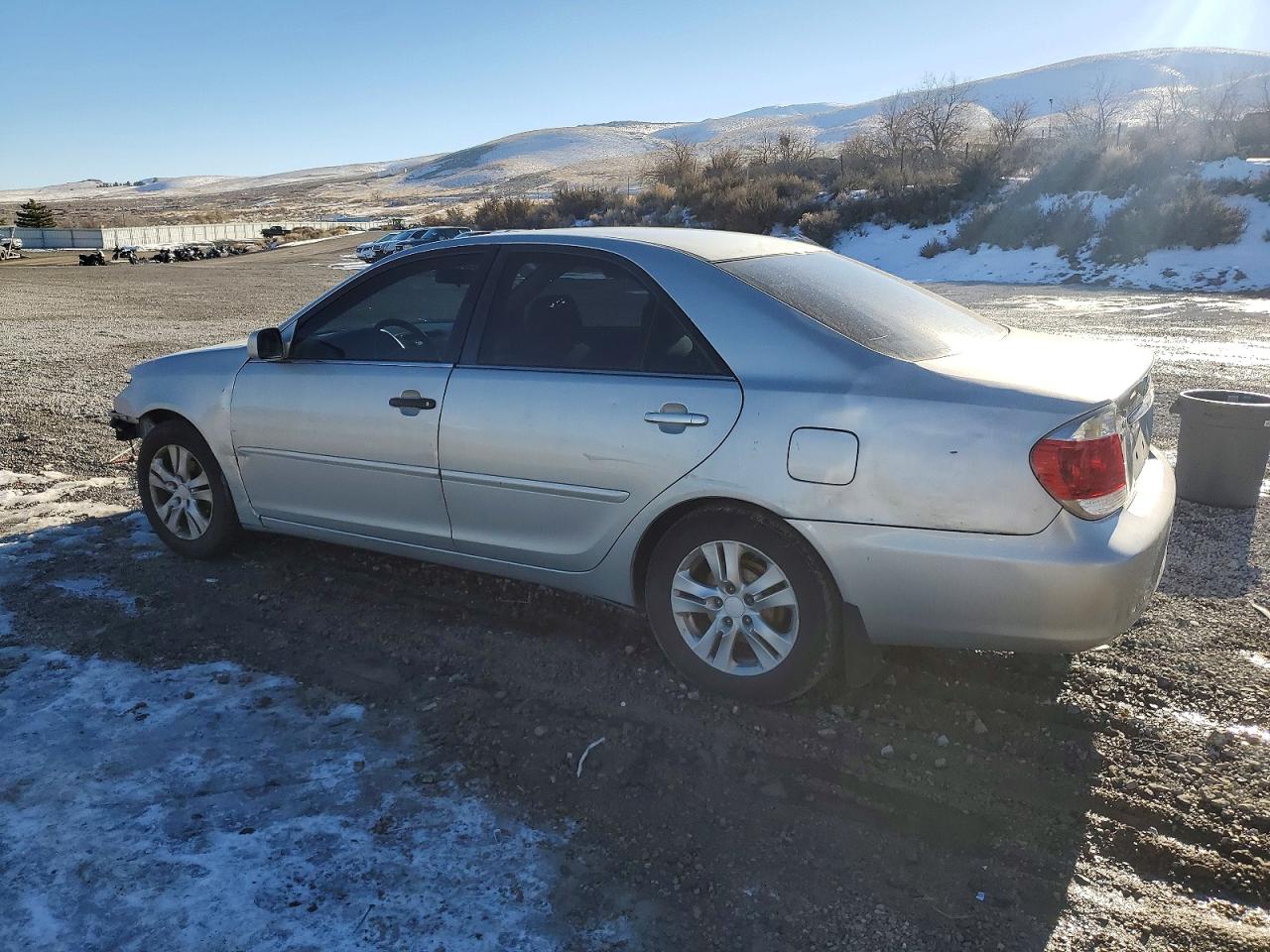 2005 TOYOTA CAMRY photo 2