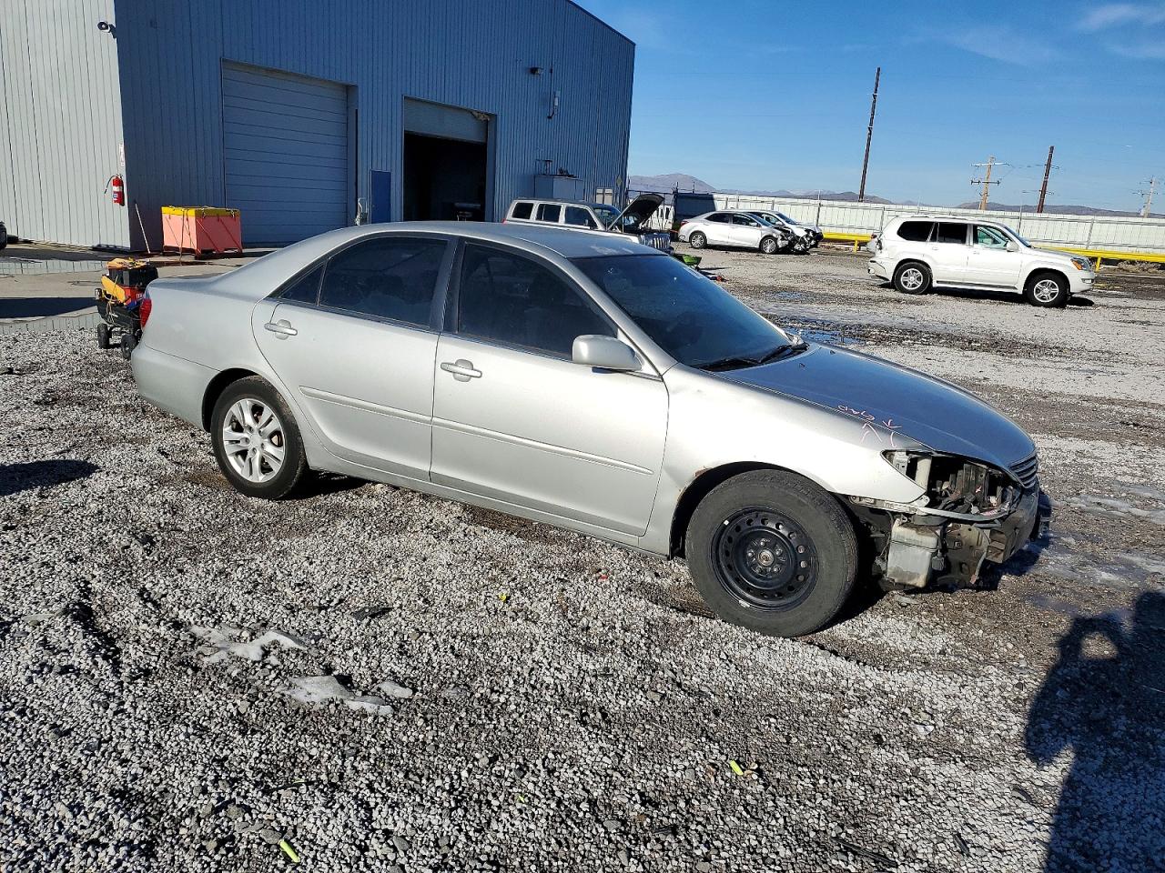 2005 TOYOTA CAMRY photo 4