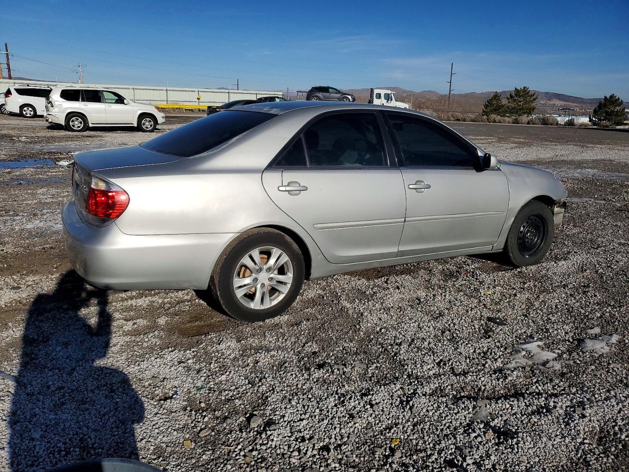 2005 TOYOTA CAMRY photo 3
