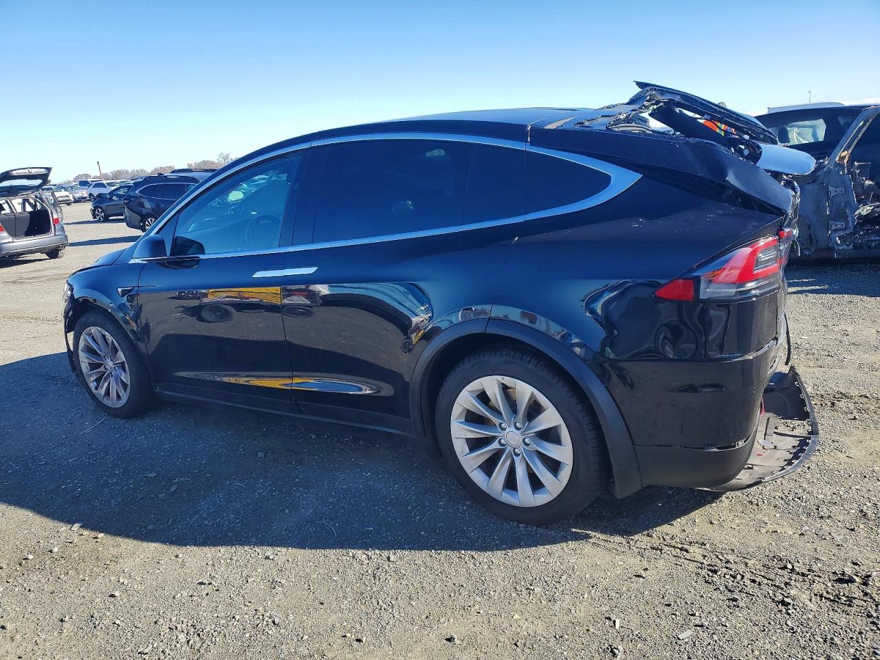 2018 TESLA MODEL X photo 2